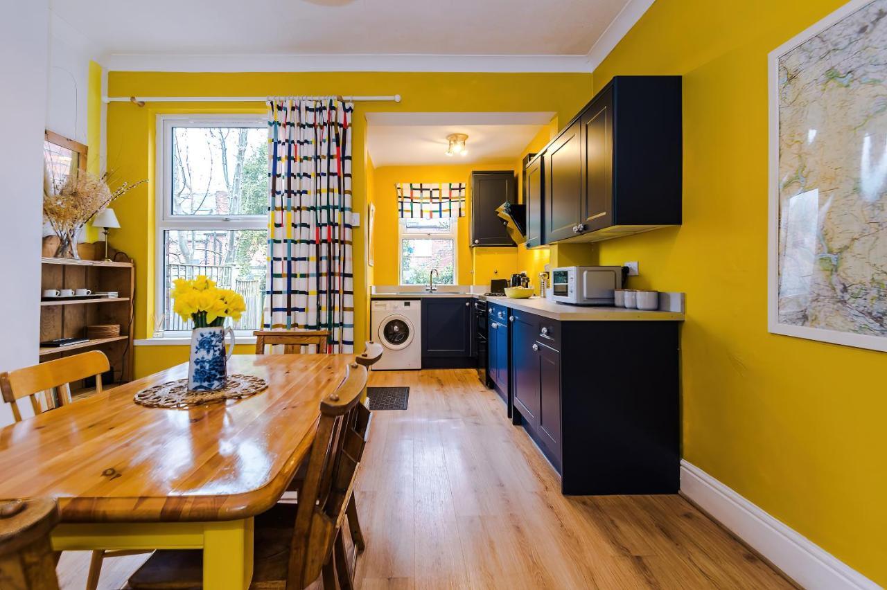 Cosy House With Garden & Parking, Sheffield Villa Exterior foto