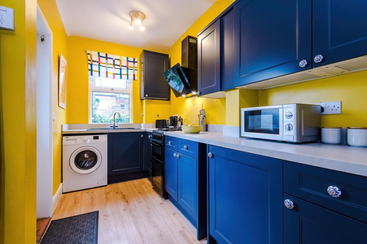 Cosy House With Garden & Parking, Sheffield Villa Exterior foto