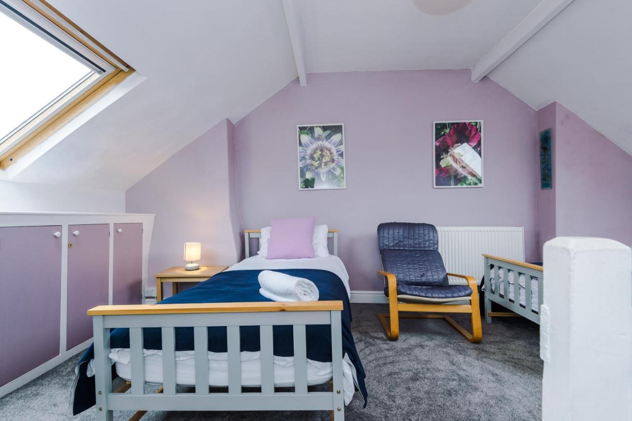 Cosy House With Garden & Parking, Sheffield Villa Exterior foto